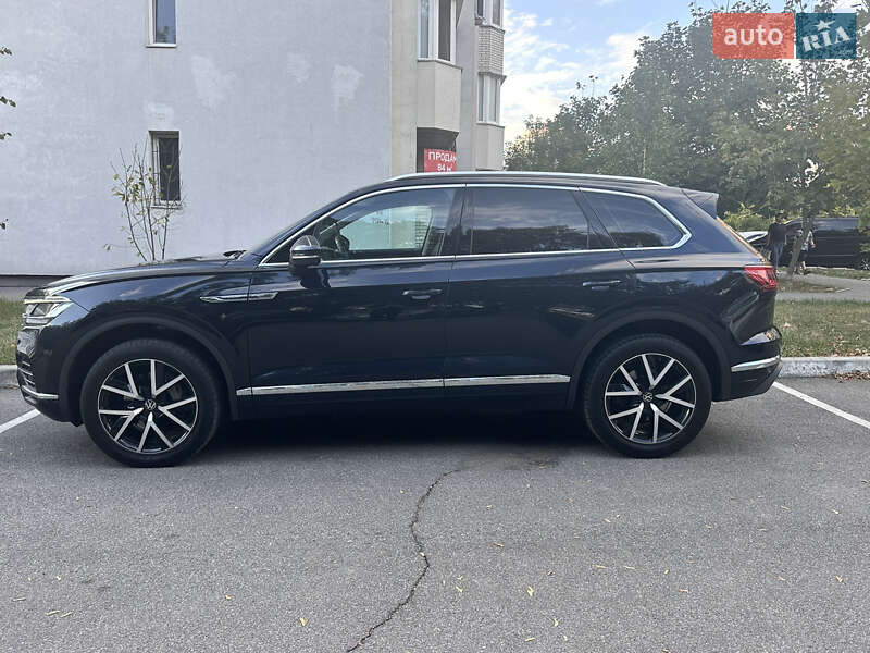 Позашляховик / Кросовер Volkswagen Touareg 2020 в Вінниці