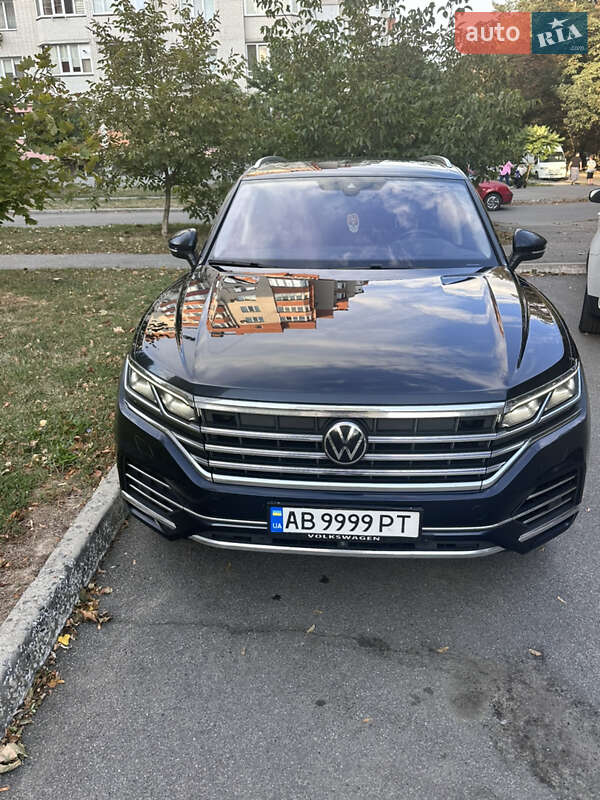 Позашляховик / Кросовер Volkswagen Touareg 2020 в Вінниці