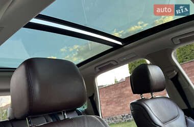Внедорожник / Кроссовер Volkswagen Touareg 2012 в 