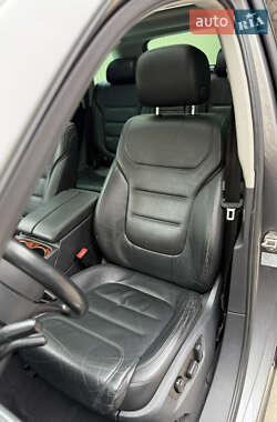 Внедорожник / Кроссовер Volkswagen Touareg 2010 в 