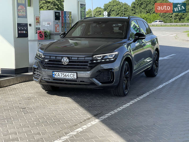 Позашляховик / Кросовер Volkswagen Touareg 2021 в Ужгороді
