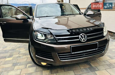 Внедорожник / Кроссовер Volkswagen Touareg 2011 в 