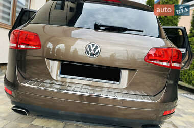 Внедорожник / Кроссовер Volkswagen Touareg 2011 в 