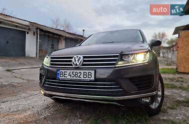 Внедорожник / Кроссовер Volkswagen Touareg 2016 в 