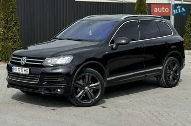 Внедорожник / Кроссовер Volkswagen Touareg 2013 в 