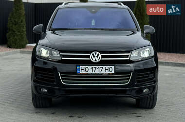 Внедорожник / Кроссовер Volkswagen Touareg 2013 в 