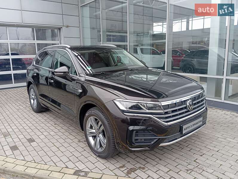 Внедорожник / Кроссовер Volkswagen Touareg 2022 в 