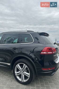 Внедорожник / Кроссовер Volkswagen Touareg 2014 в 