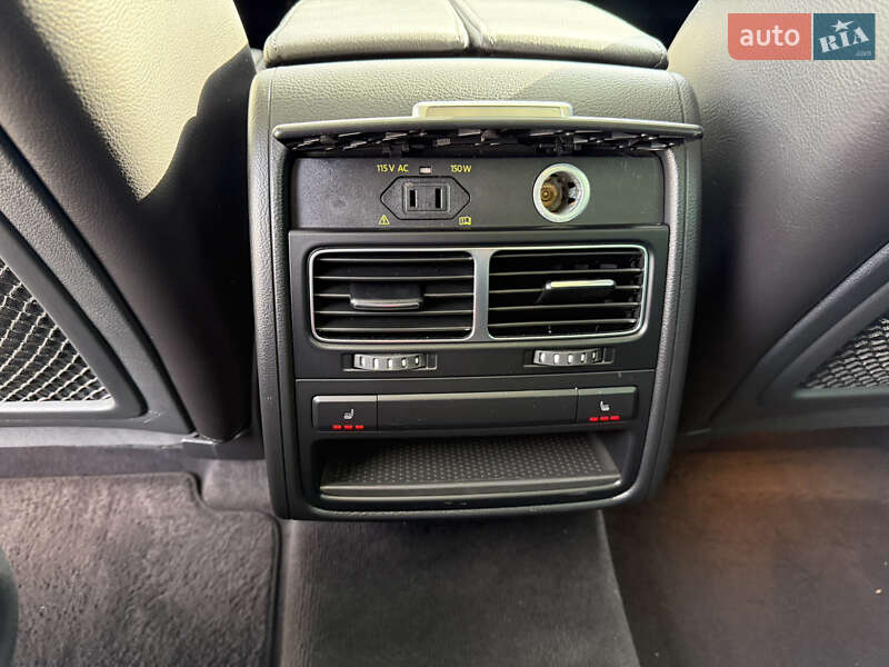 Позашляховик / Кросовер Volkswagen Touareg 2013 в Ковелі