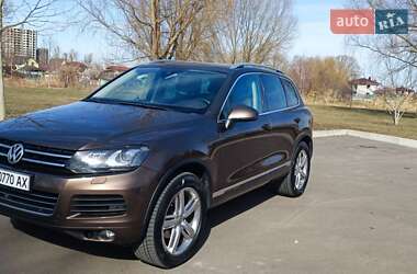 Внедорожник / Кроссовер Volkswagen Touareg 2010 в 