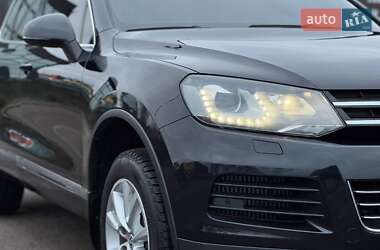 Позашляховик / Кросовер Volkswagen Touareg 2012 в 