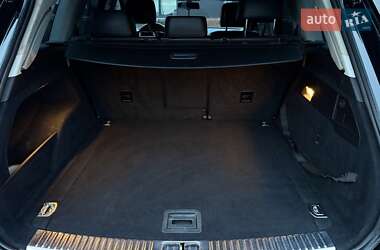 Позашляховик / Кросовер Volkswagen Touareg 2012 в 