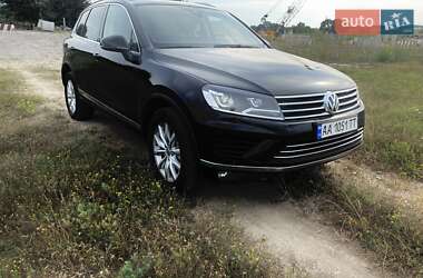 Позашляховик / Кросовер Volkswagen Touareg 2014 в Києві