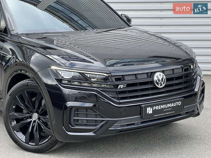 Внедорожник / Кроссовер Volkswagen Touareg 2018 в Киеве