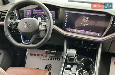 Внедорожник / Кроссовер Volkswagen Touareg 2019 в 