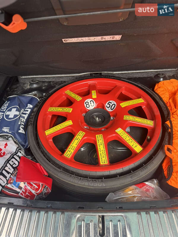 Позашляховик / Кросовер Volkswagen Touareg 2012 в Тернополі