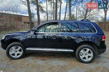 Позашляховик / Кросовер Volkswagen Touareg 2004 в 