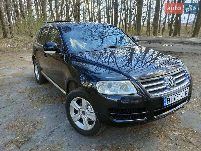 Позашляховик / Кросовер Volkswagen Touareg 2004 в 