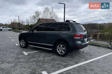 Позашляховик / Кросовер Volkswagen Touareg 2004 в 