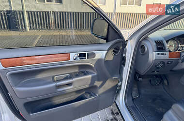 Позашляховик / Кросовер Volkswagen Touareg 2006 в 