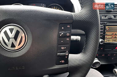 Позашляховик / Кросовер Volkswagen Touareg 2008 в 