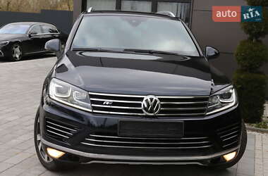 Позашляховик / Кросовер Volkswagen Touareg 2016 в 