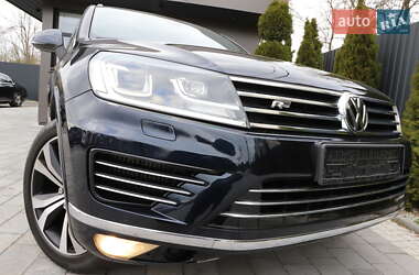 Позашляховик / Кросовер Volkswagen Touareg 2016 в 