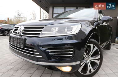 Позашляховик / Кросовер Volkswagen Touareg 2016 в 