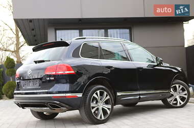Позашляховик / Кросовер Volkswagen Touareg 2016 в 