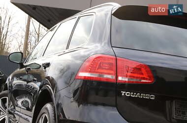 Позашляховик / Кросовер Volkswagen Touareg 2016 в 