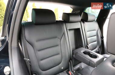 Позашляховик / Кросовер Volkswagen Touareg 2016 в 