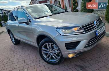 Внедорожник / Кроссовер Volkswagen Touareg 2016 в 