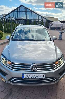 Внедорожник / Кроссовер Volkswagen Touareg 2016 в 