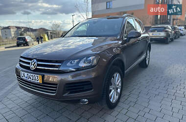 Позашляховик / Кросовер Volkswagen Touareg 2011 в 