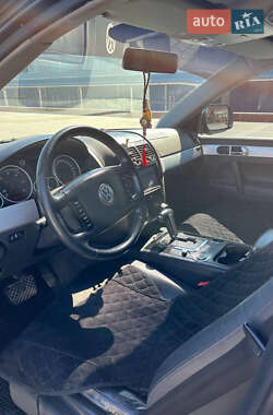 Внедорожник / Кроссовер Volkswagen Touareg 2005 в 