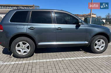 Внедорожник / Кроссовер Volkswagen Touareg 2005 в 