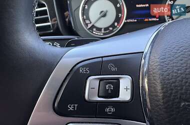 Внедорожник / Кроссовер Volkswagen Touareg 2019 в 