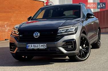 Позашляховик / Кросовер Volkswagen Touareg 2020 в Києві