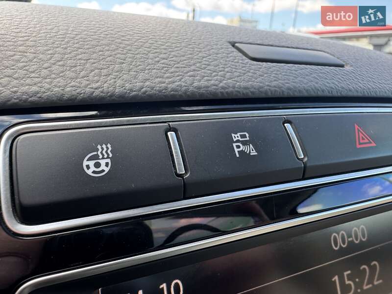 Внедорожник / Кроссовер Volkswagen Touareg 2015 в Тернополе