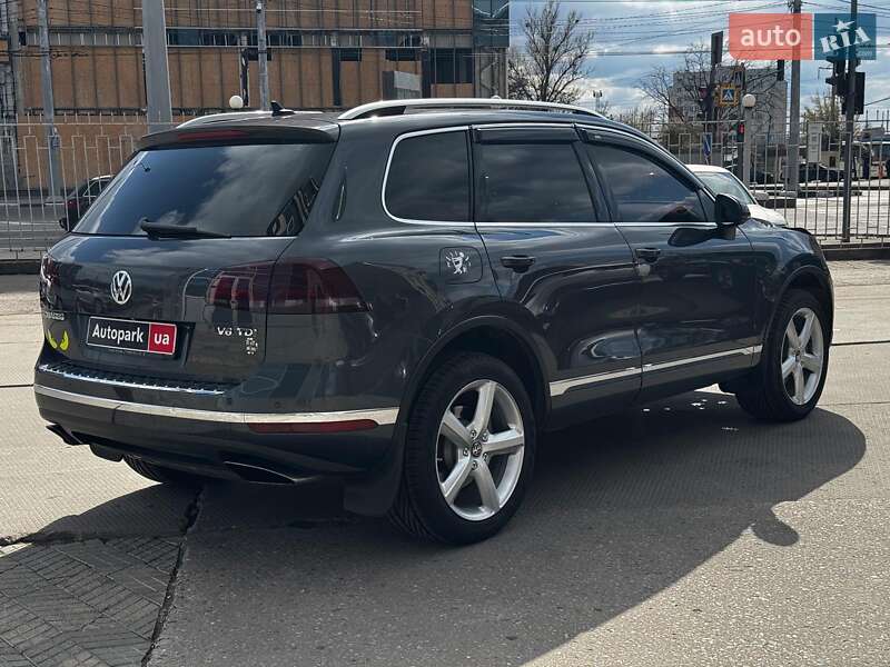 Внедорожник / Кроссовер Volkswagen Touareg 2015 в Харькове