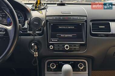 Внедорожник / Кроссовер Volkswagen Touareg 2015 в 