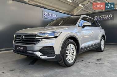 Позашляховик / Кросовер Volkswagen Touareg 2021 в 