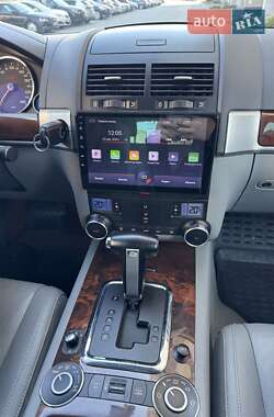 Внедорожник / Кроссовер Volkswagen Touareg 2007 в 