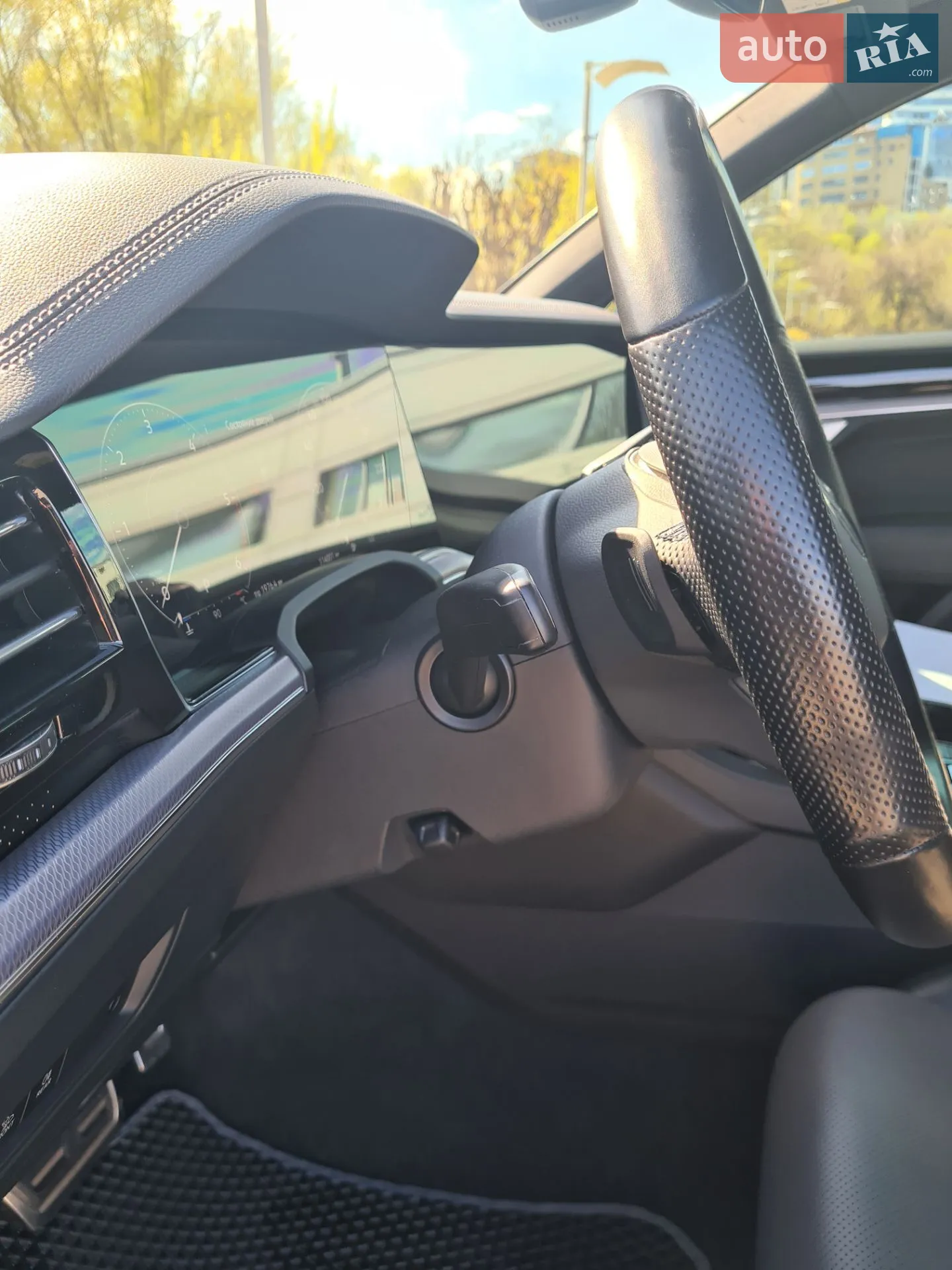 2020 Volkswagen Touareg - мініатюра 21