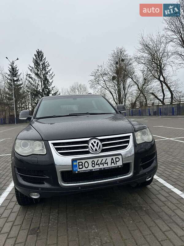 Внедорожник / Кроссовер Volkswagen Touareg 2008 в 