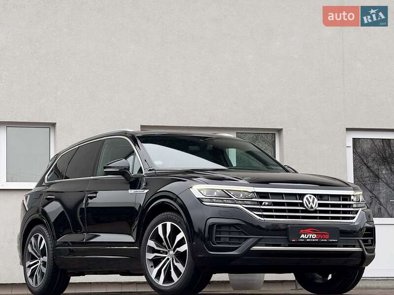 Позашляховик / Кросовер Volkswagen Touareg 2018 в 