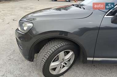 Позашляховик / Кросовер Volkswagen Touareg 2012 в 