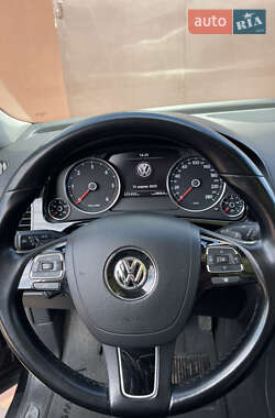 Внедорожник / Кроссовер Volkswagen Touareg 2017 в 