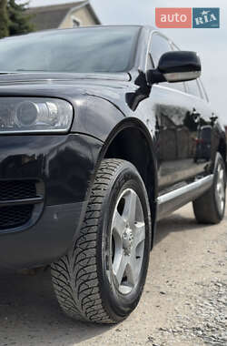 Внедорожник / Кроссовер Volkswagen Touareg 2006 в 