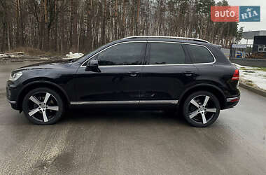 Внедорожник / Кроссовер Volkswagen Touareg 2017 в 